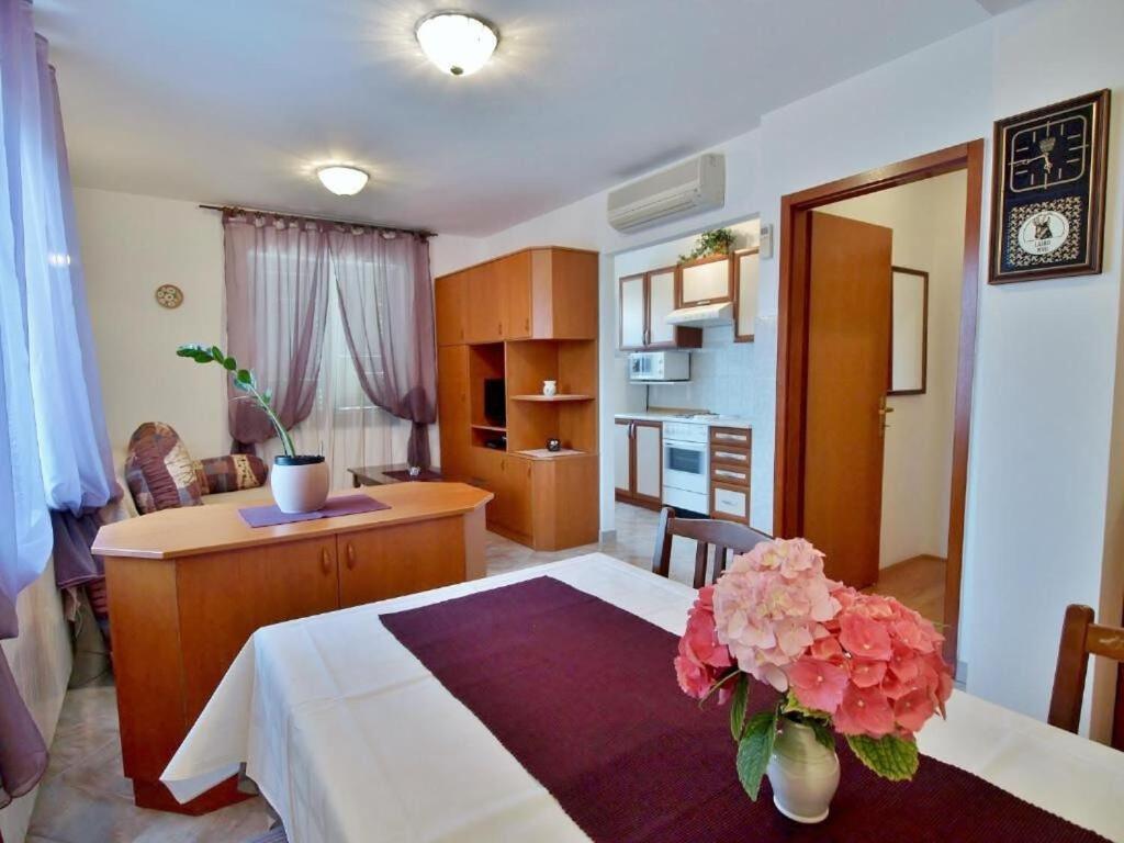 Apartments Zdenka - Garden Terrace Barbat na Rabu エクステリア 写真