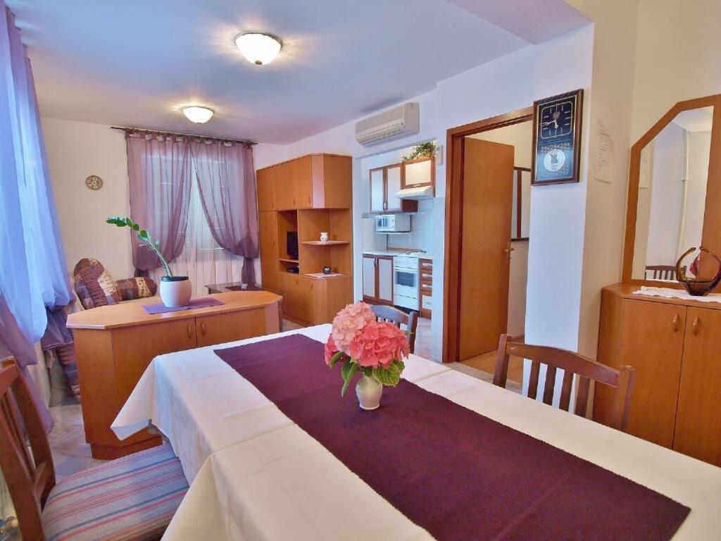 Apartments Zdenka - Garden Terrace Barbat na Rabu エクステリア 写真