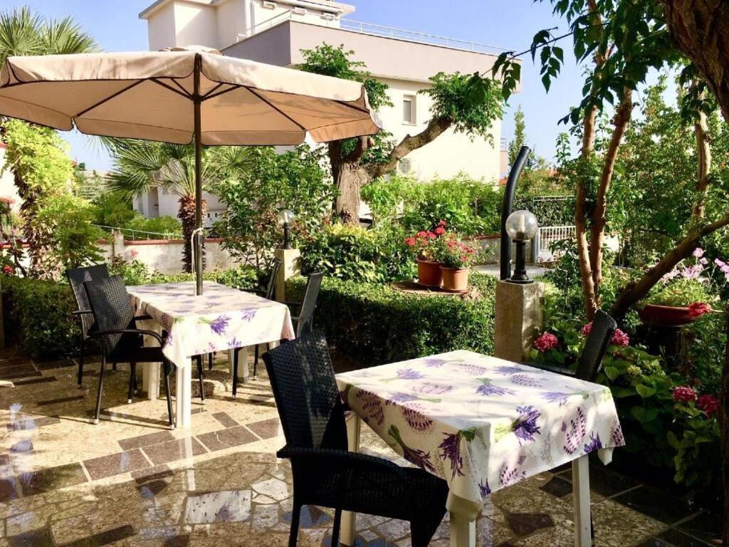 Apartments Zdenka - Garden Terrace Barbat na Rabu エクステリア 写真