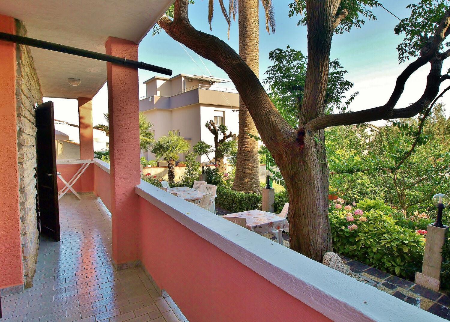 Apartments Zdenka - Garden Terrace Barbat na Rabu エクステリア 写真